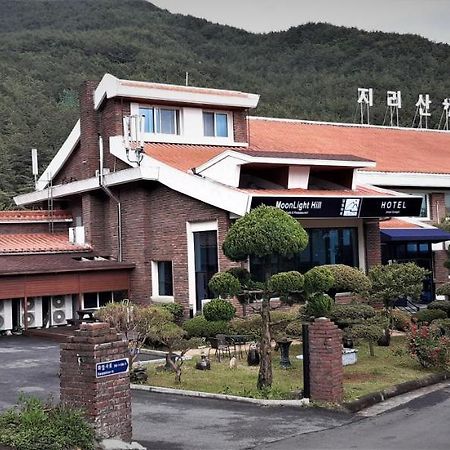 Hotel Jirisan Haetsal Gurye Экстерьер фото